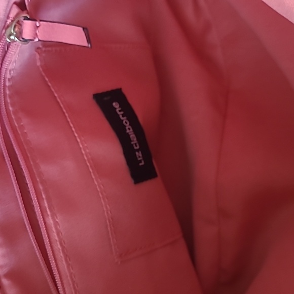 LIZ CLAIBORNE NWOT JESS CARNATION HANDBAG - Picture 7 of 10